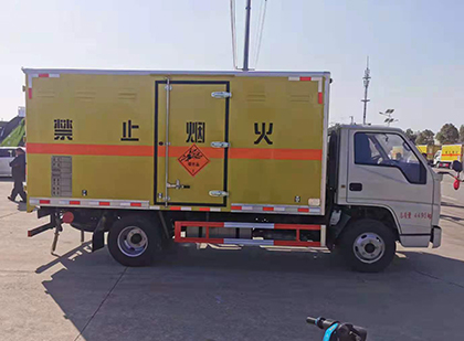 南召爆破器材运输车